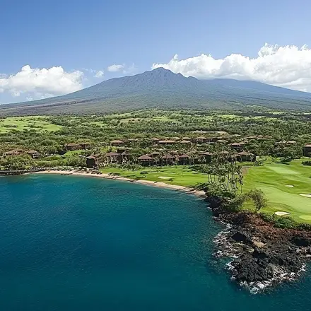 Mauna-Kea-lakeside